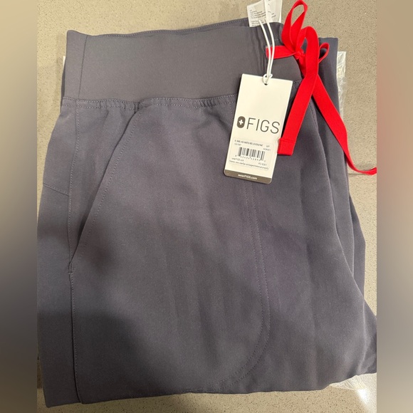 High Waisted Isabel Wide Leg Scrub Pants - Medium Petite - Picture 1 of 2